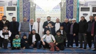 Kağıthanede Gençlik Uyanıyor, Duada Buluşuyor projesi ile camiye gelen çocuklar ödüllendirilecek