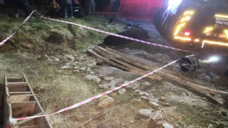Kahramanmaraşta foseptik kuyusuna düşen eşeği itfaiye kurtardı