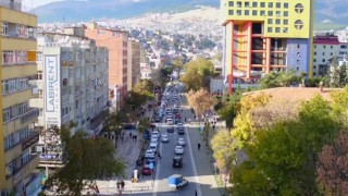 Kahramanmaraşta ticaretin kalbinin attığı cadde eski günlerini arıyor