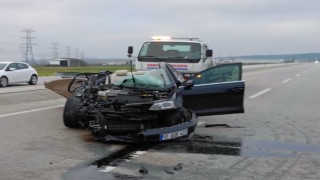 Kamyonete çarpan otomobildeki yolcu hayatını kaybetti