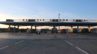 Kapıkulede kaçakçılık operasyonu: 4ü gümrük personeli 7 şüpheli tutuklandı