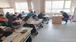 Karacasuda öğrencilere kitap okuma alışkanlığı kazandırılıyor