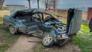 Kastamonuda iki otomobil çarpıştı: 3 yaralı