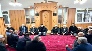 Kaymakam sabah namazında vatandaşlarla buluştu