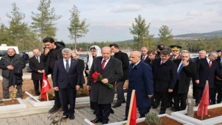 KKTC Cumhurbaşkanı Tatar, Kahramanmaraşta mezarlık ziyaretinde bulundu