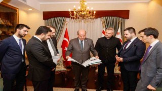 KKTC Cumhurbaşkanı Tatar, Kırgızistan Fahri Konsolosu Kurtu kabul etti