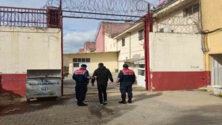 Koçarlıda çeşitli suçlardan arana 2 şüpheli yakalandı