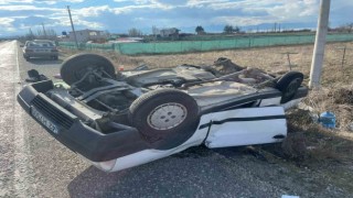 Kontrolden çıkan otomobil takla attı: 2 yaralı