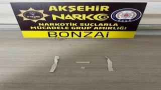 Konyada kağıda emdirilmiş uyuşturucuyla yakalanan 3 kişi gözaltına alındı