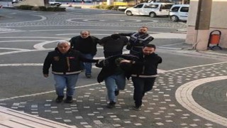 Konyada sokakta uyuşturucu satan 2 şüpheli tutuklandı