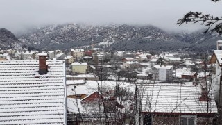 Konyanın üç ilçesi beyaza büründü