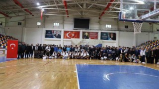 Kore Cumhuriyetinden okullara spor malzemesi yardımı
