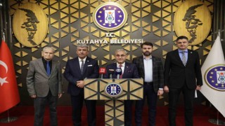 Kütahya Belediye Başkanı Alim Işıkan 3 müjde