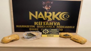 Kütahyada otobüs yolcusunun çantasında 2 bin 116 gram esrar ele geçirildi