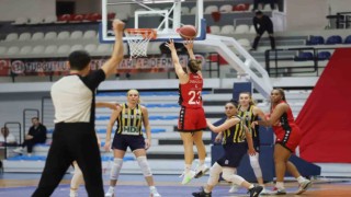 Lidya Garden City Turgutlu Belediyesi Kadın Basketbol lideri konuk edecek
