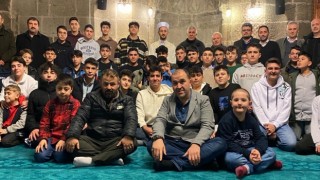 Liseli gençler Ulu Camiine akın etti
