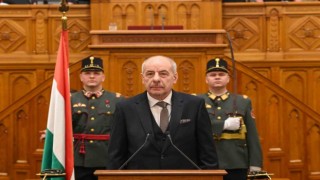 Macaristanın yeni Cumhurbaşkanı Tamas Sulyok oldu
