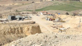 Mahalle halkından dinamit patlatan taş ocağına “İkinci bir İliç faciası yaşamak istemiyoruz” tepkisi