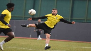 Manisa FK, Sakaryaspor hazırlıklarına çarşamba günü başlayacak