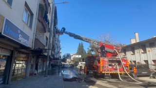 Manisada çıkan ev yangınında genç kız hayatını kaybetti