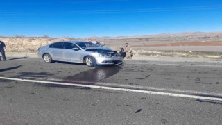 Mardinde otomobil ile hafif ticari araç çarpıştı: 3 yaralı