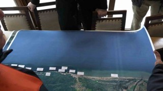 Marmara Denizinde batan geminin mürettebatını arama-kurtarma çalışmaları havadan ve denizden sürüyor