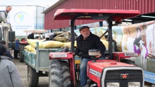 Merkezefendi Belediyesi çiftçilere 100 ton gübre desteği sağladı
