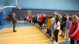MEÜ, Cumhuriyetin 100. Yılı Veteranlar Badminton Turnuvası düzenledi