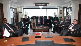 Mogadişu Üniversitesi Rektörü Prof. Dr. Mursaldan Rektör Özölçere ziyaret