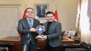 Muğla Valisi Akbıyıka ‘Yılın Pozitif Valisi ödülü