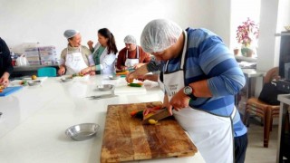 Muğlada özel bireylere kahvaltı kursu veriliyor