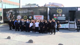 ‘Narko Tır Sancaktepede öğrencileri bilgilendirdi