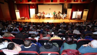 Nazillinin sanat aşkı salona sığmadı