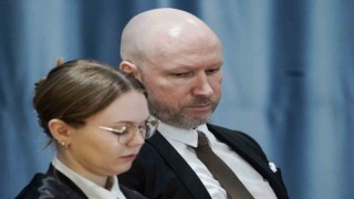 Norveçli terörist Breivik, tecridine son verilmesi için açtığı davayı kaybetti