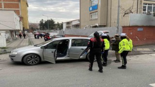 Okul önlerinde helikopter destekli asayiş uygulaması