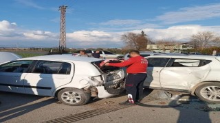 Osmaniyede zincirleme kaza: 3 ağır 5 yaralı