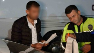 Otobüs üst üste kaza tehlikesi atlattı, yolcular şikayet edince otobüs sürücüsü alkollü çıktı