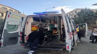 Otomobil ile elektrikli motosiklet çarpıştı: 1 yaralı