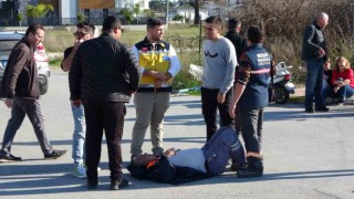 Otomobil ile motosikletin çarpıştığı kaza kamerada