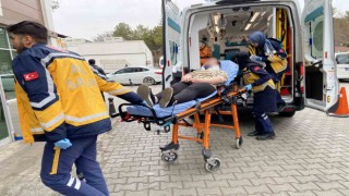 Otomobilin çarptığı yaya hastanelik oldu