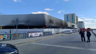 Pendikte korkutan yangın: Gökyüzünü siyah dumanlar kapladı