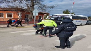 Polis ekiplerinden okul çevrelerinde denetim