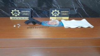 Polisten uyuşturucu operasyonu: 5 gözaltı