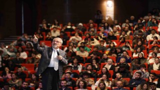 Prof. Dr. Naci Görür Deprem Bölgesi Zirvesinde