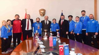 Rektör Erdal, şampiyon sporcuları ağırladı