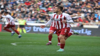 Rey Manaj bu haftayı da boş geçmedi