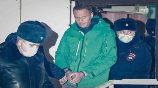 Rus muhalif lider Navalnynin cansız bedeni annesine teslim edilmedi