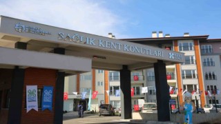 Sağlık çalışanları konutlarına kavuştu