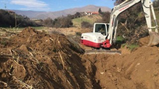 Salihlinin Kırdamları Mahallesinde 1.5 kilometrelik dere temizliği