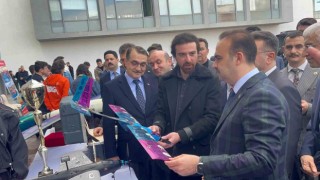 Sanayi ve Teknoloji Bakanı Kacır ESTÜde İleri Prototip İstasyonu Projesi açılışına katıldı